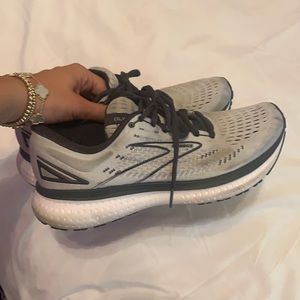 Brooks Ghost Running shoe